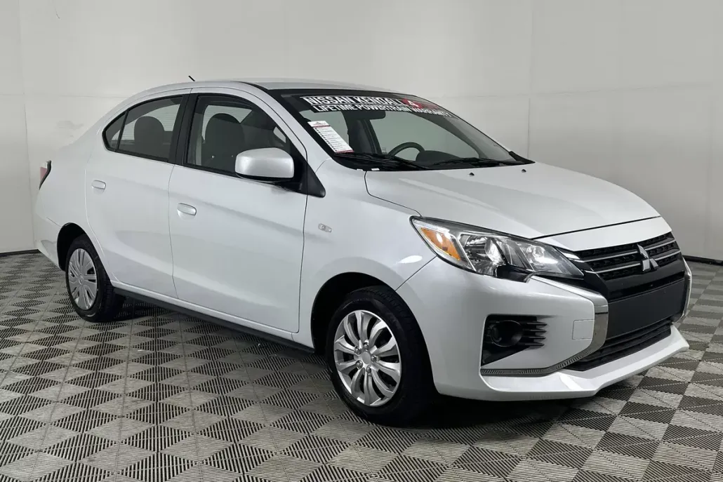 2024 Mitsubishi Mirage G4 LE photo 1