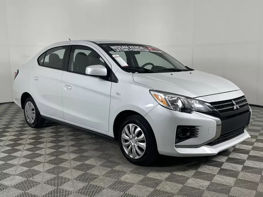 2024 Mitsubishi Mirage G4 LE photo 1