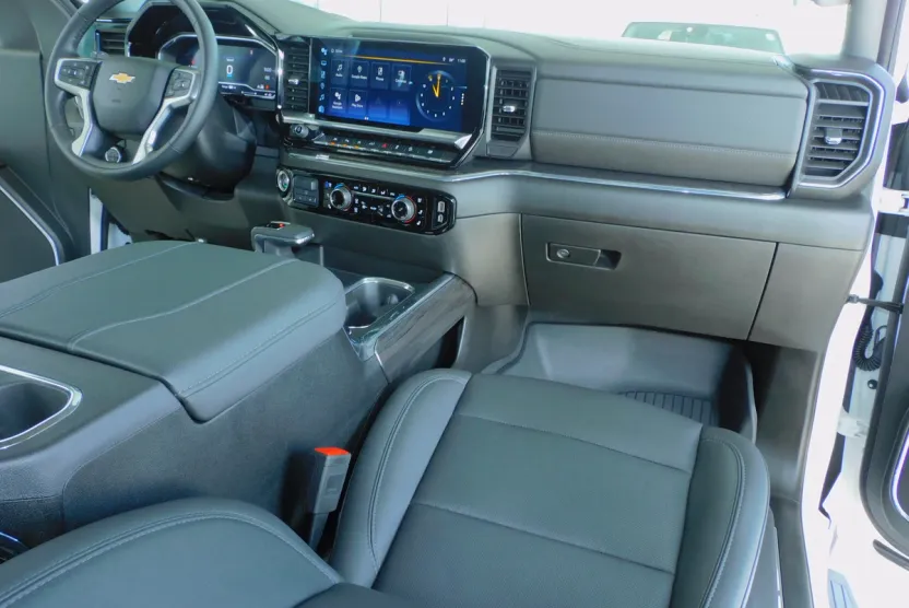2024 Chevrolet Silverado 1500 LTZ Z71 photo 1