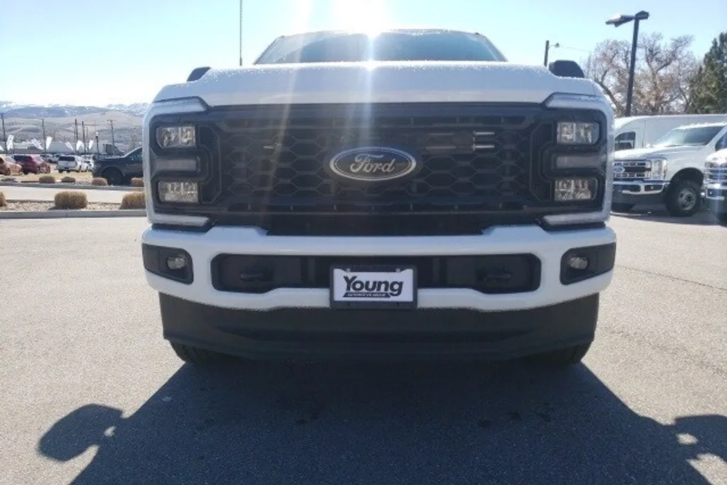 2025 Ford F-250 XLT photo 1