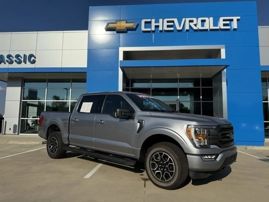 2023 Ford F-150 XL photo 1
