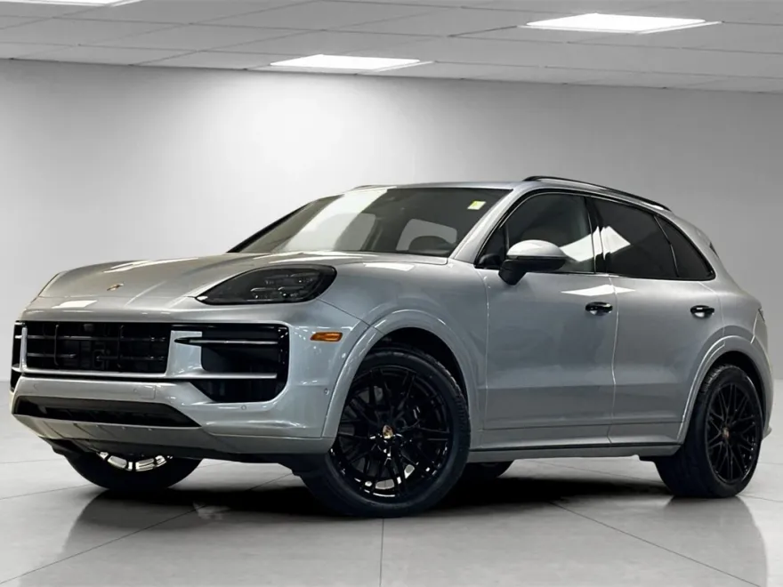 2025 Porsche Cayenne photo 1