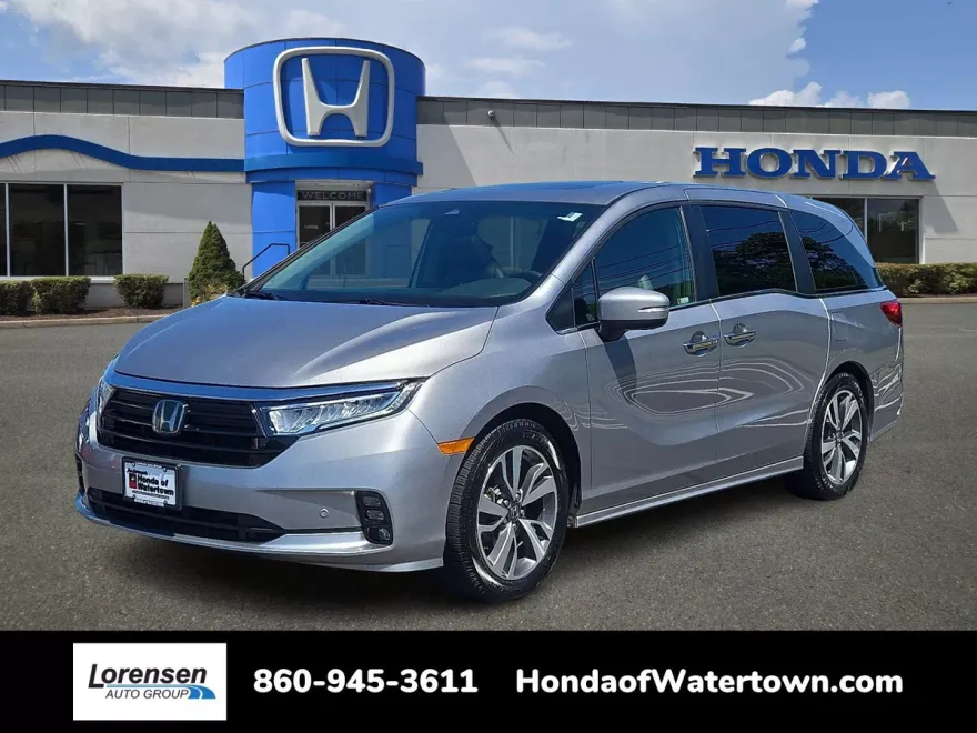 2023 Honda Odyssey Touring photo 1