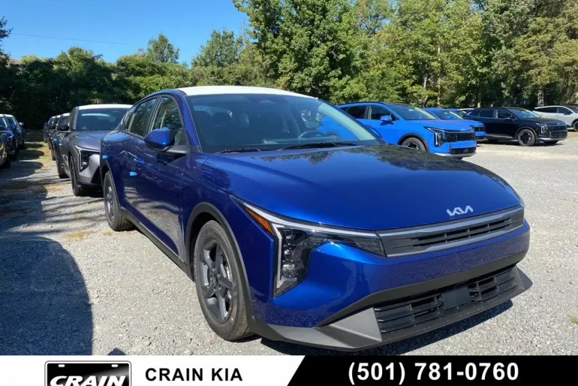 2025 Kia K4 LXS photo 1