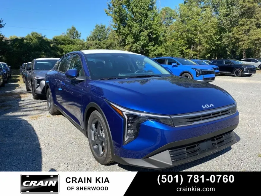 2025 Kia K4 LXS photo 1