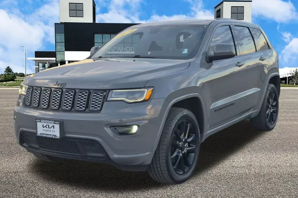 2020 Jeep Grand Cherokee Altitude photo 1
