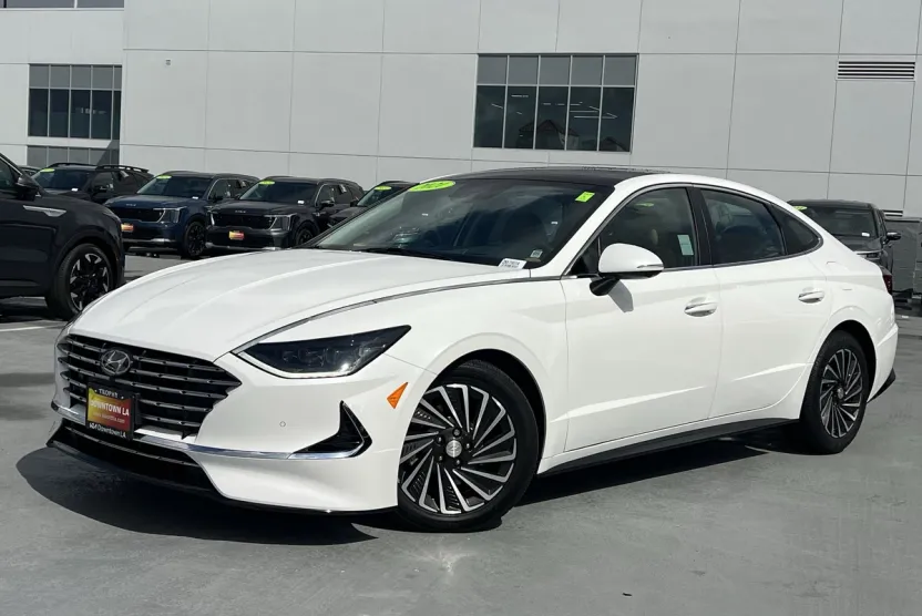 2021 Hyundai Sonata Limited photo 1