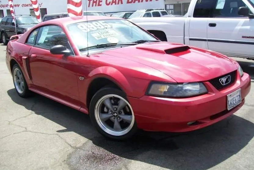 2002 Ford Mustang GT photo 1