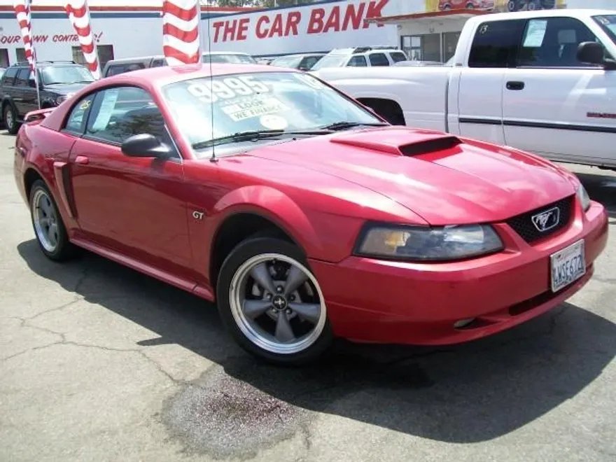 2002 Ford Mustang GT photo 1