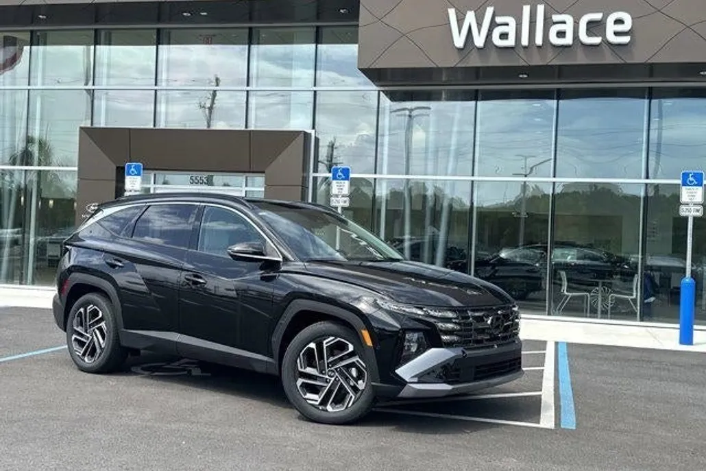 2025 Hyundai Tucson Limited photo 1