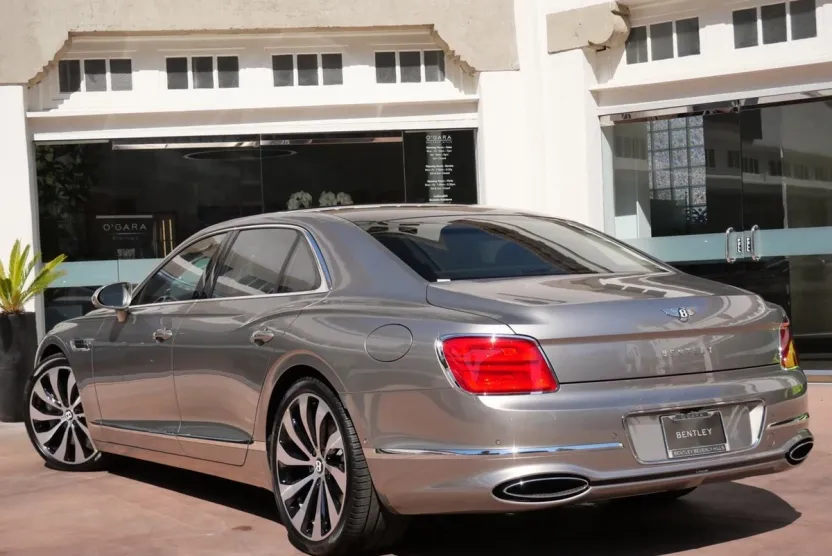 2026 Bentley Flying Spur photo 1
