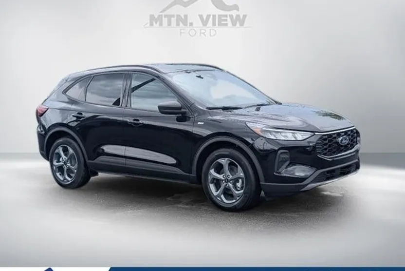 2025 Ford Escape ST-Line photo 1