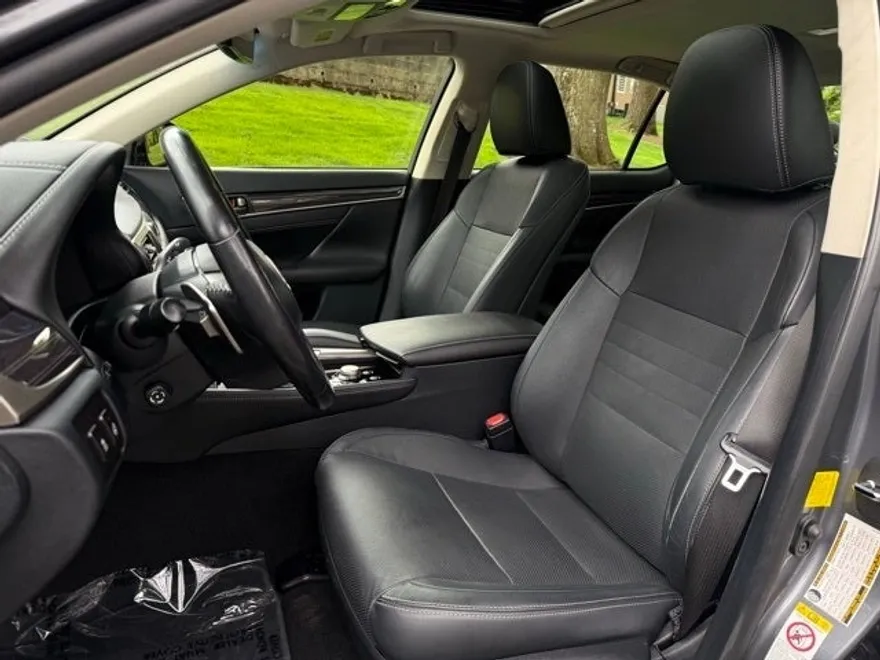2016 Lexus GS 450h photo 9