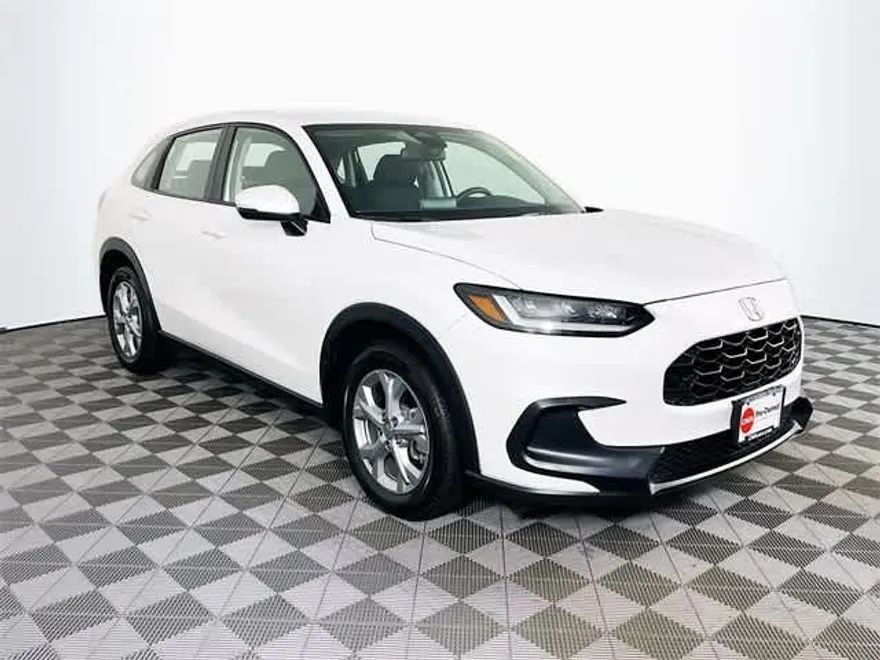 2025 Honda HR-V LX photo 1