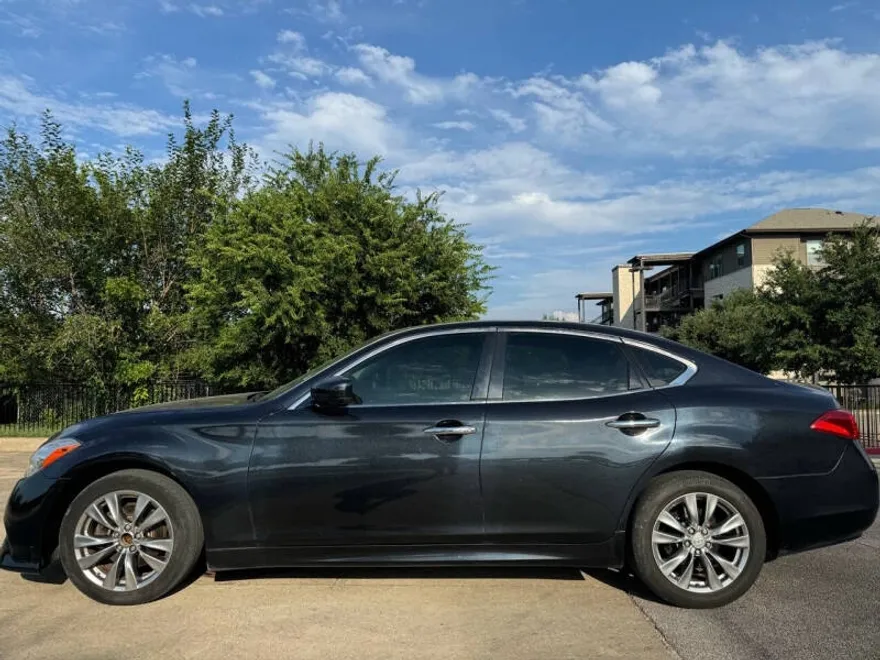 2012 Infiniti M37 Sport photo 1