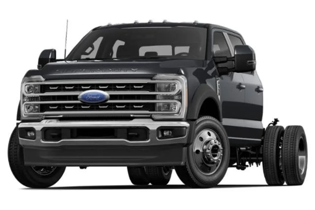 2025 Ford F-550 photo 1