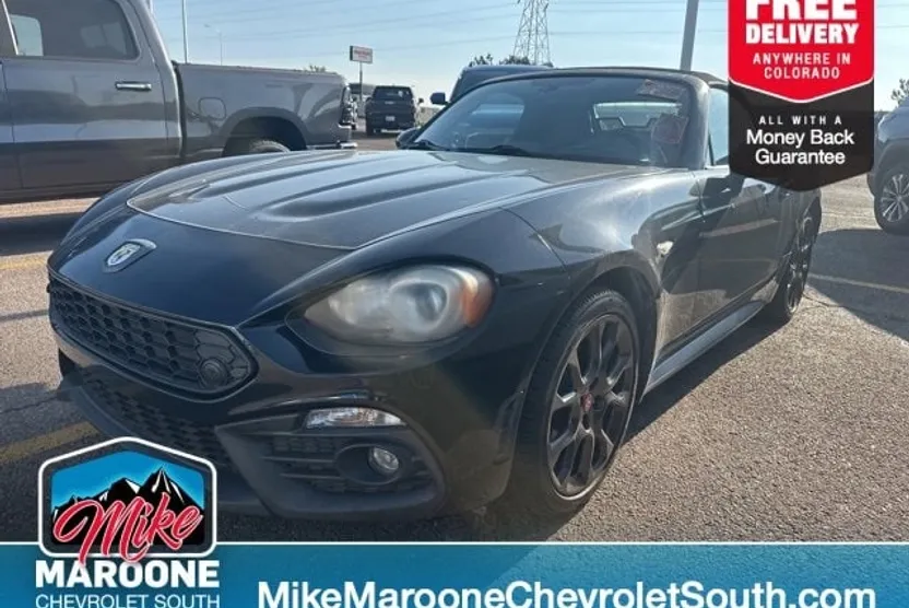 2017 Fiat 124 Spider Abarth photo 1
