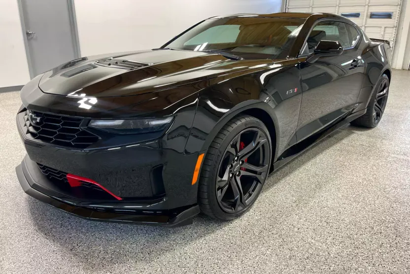 2020 Chevrolet Camaro LT1 photo 1