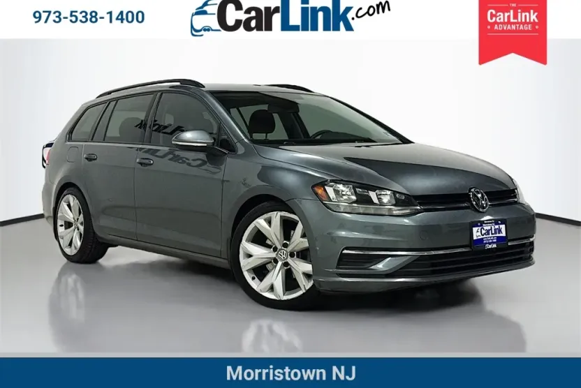2018 Volkswagen Golf SportWagen S photo 1