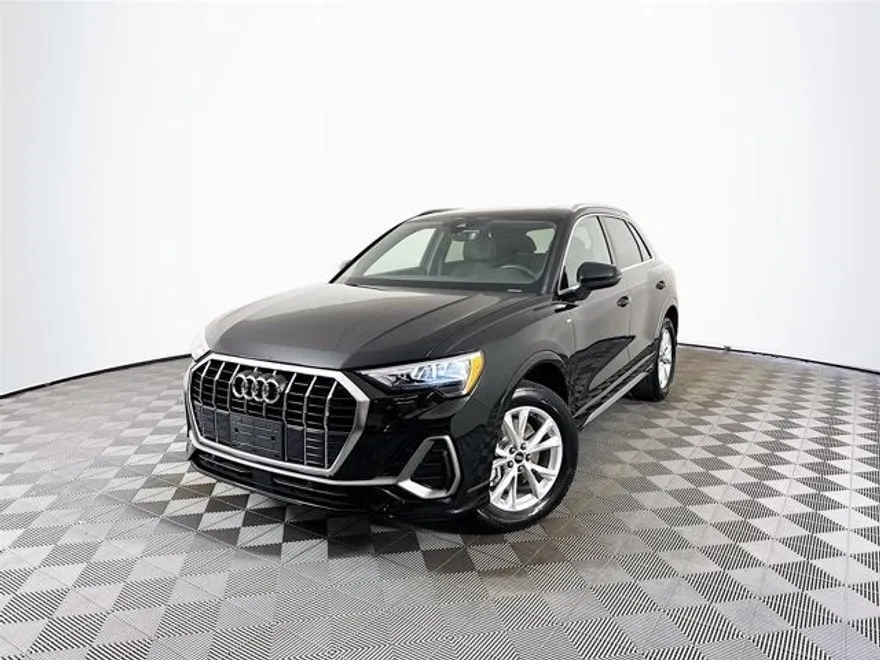2021 Audi Q3 45 TFSI S line Premium photo 1