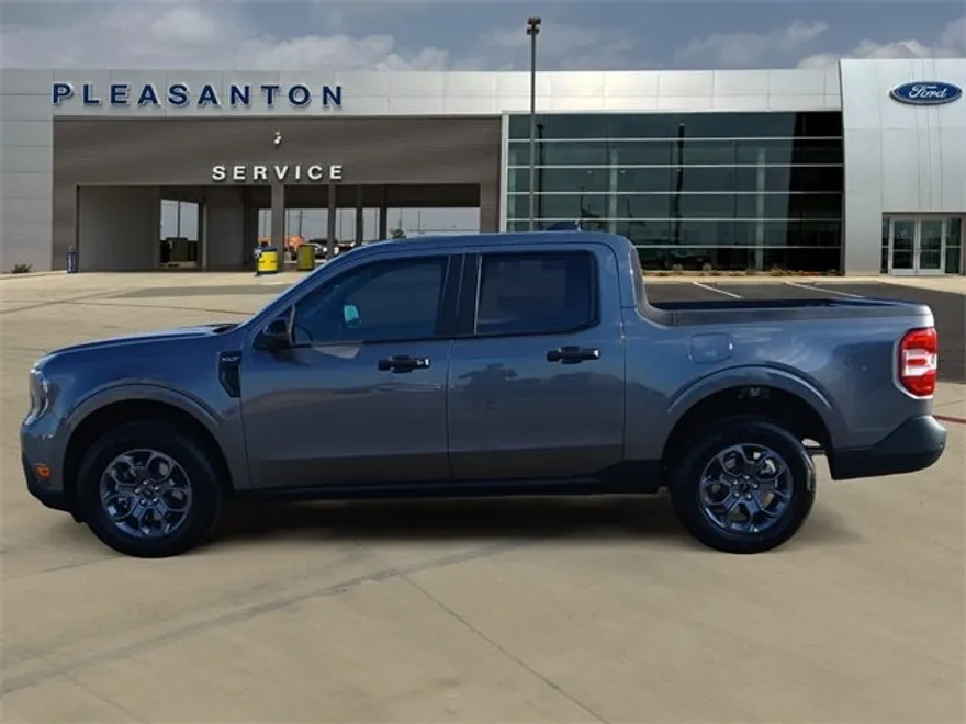 2025 Ford Maverick XLT photo 1