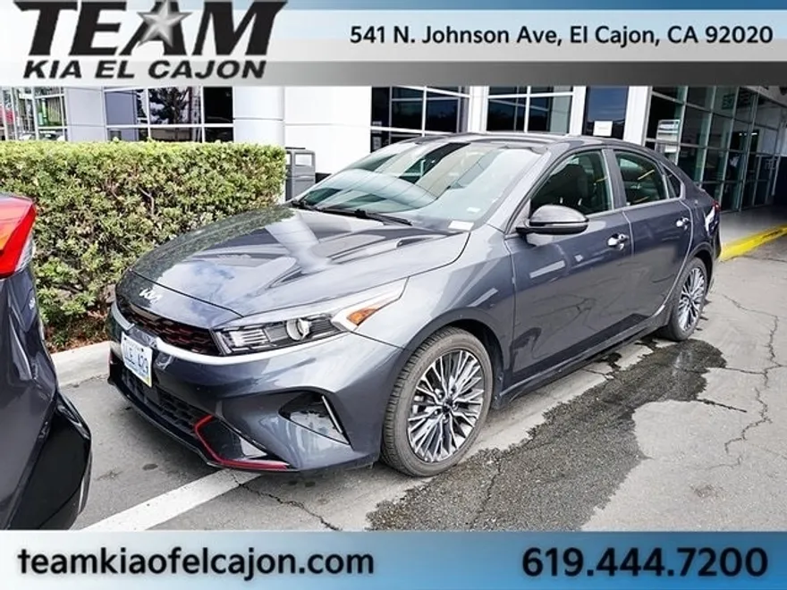 2023 Kia Forte GT-Line photo 1