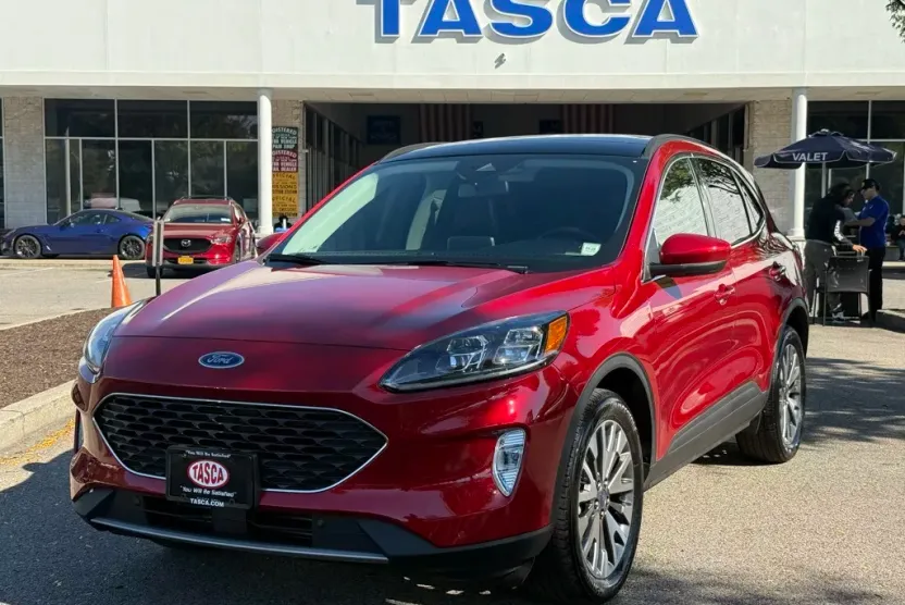 2022 Ford Escape Titanium photo 1