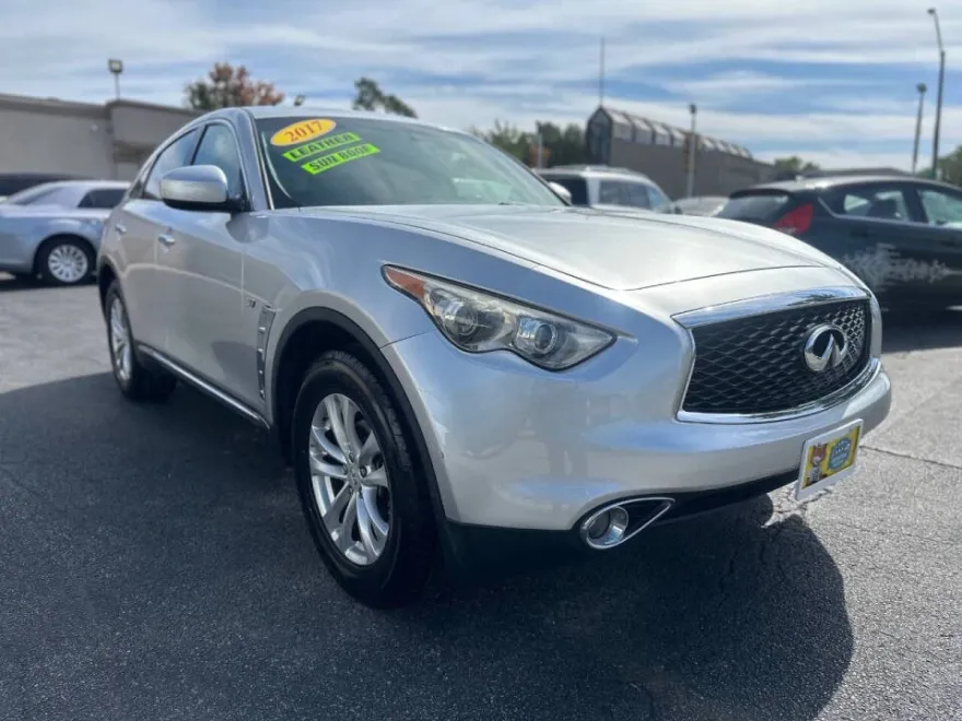 2017 Infiniti QX70 Base photo 1