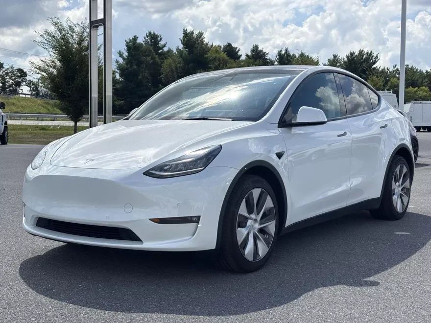 2021 Tesla Model Y Long Range photo 1