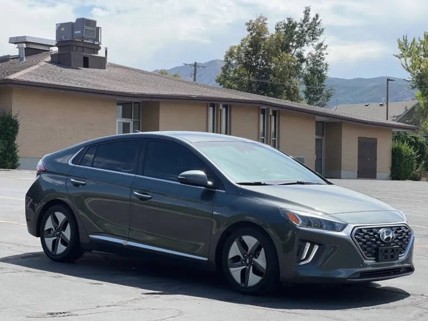 2020 Hyundai Ioniq Limited photo 1