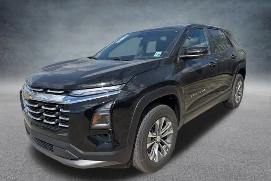 2026 Chevrolet Equinox LT photo 1