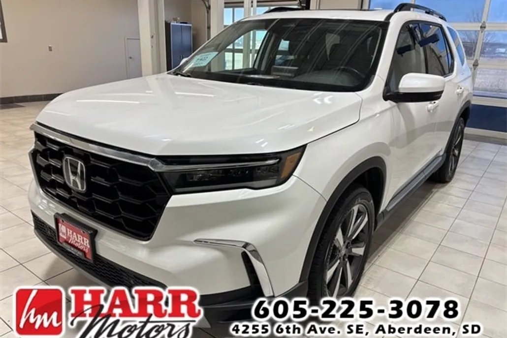 2023 Honda Pilot Touring photo 1