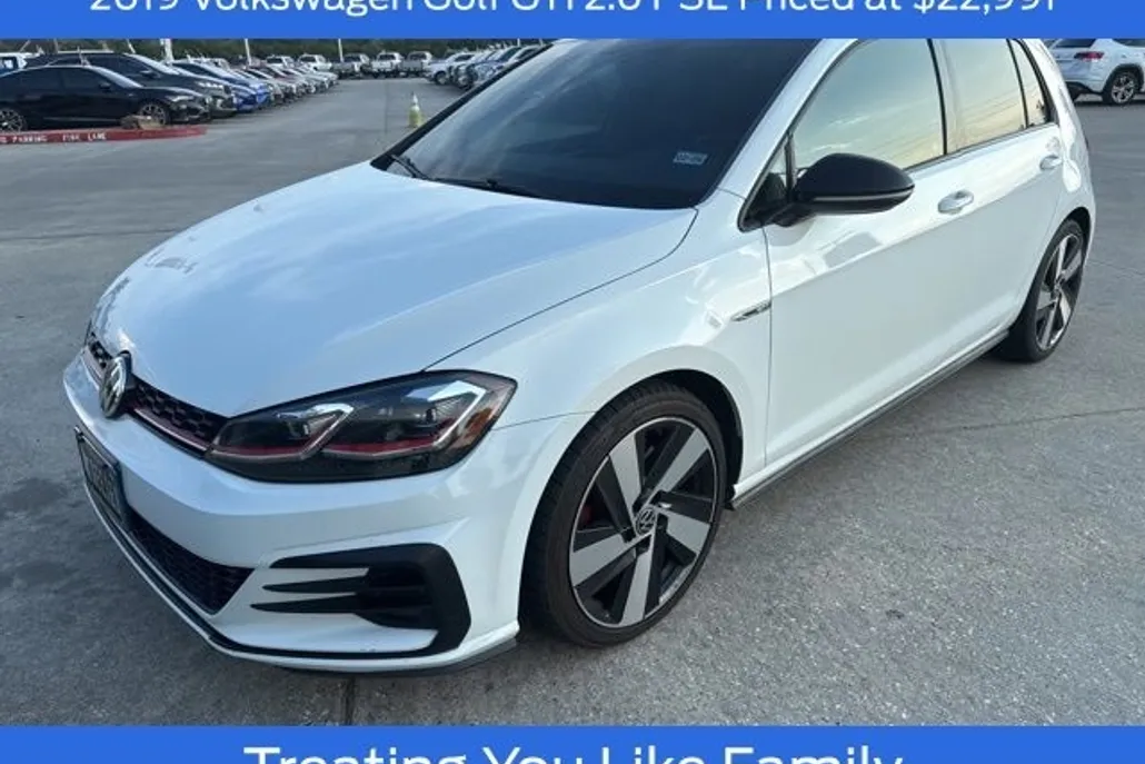 2019 Volkswagen Golf GTI SE photo 1