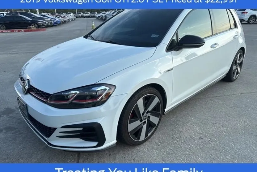 2019 Volkswagen Golf GTI SE photo 1
