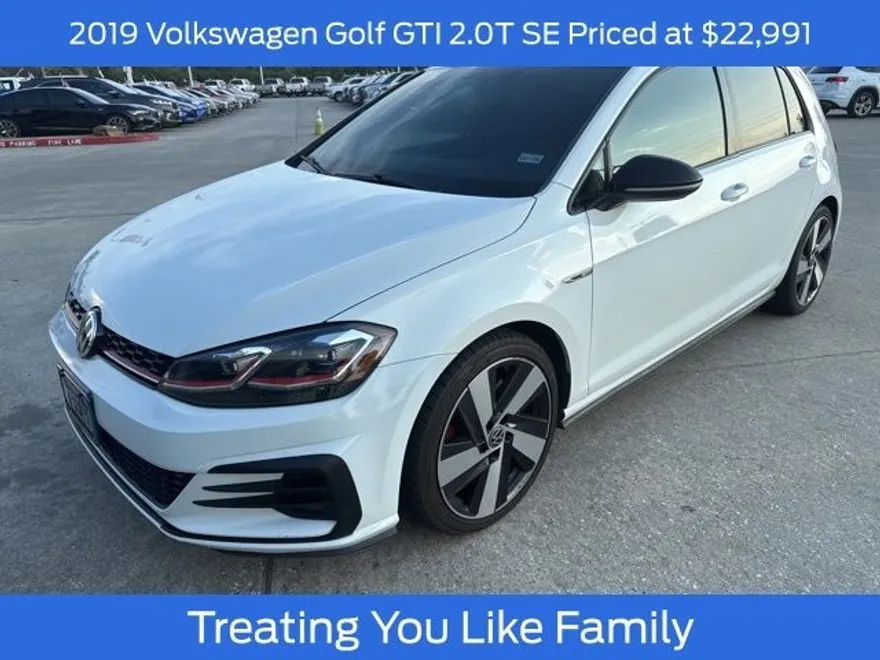 2019 Volkswagen Golf GTI SE photo 1