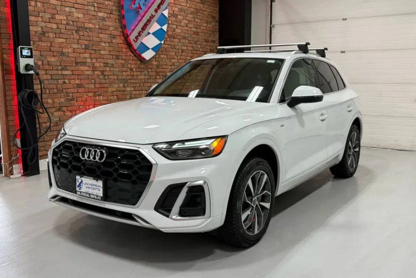 2022 Audi Q5 45 TFSI S line Premium Plus photo 1
