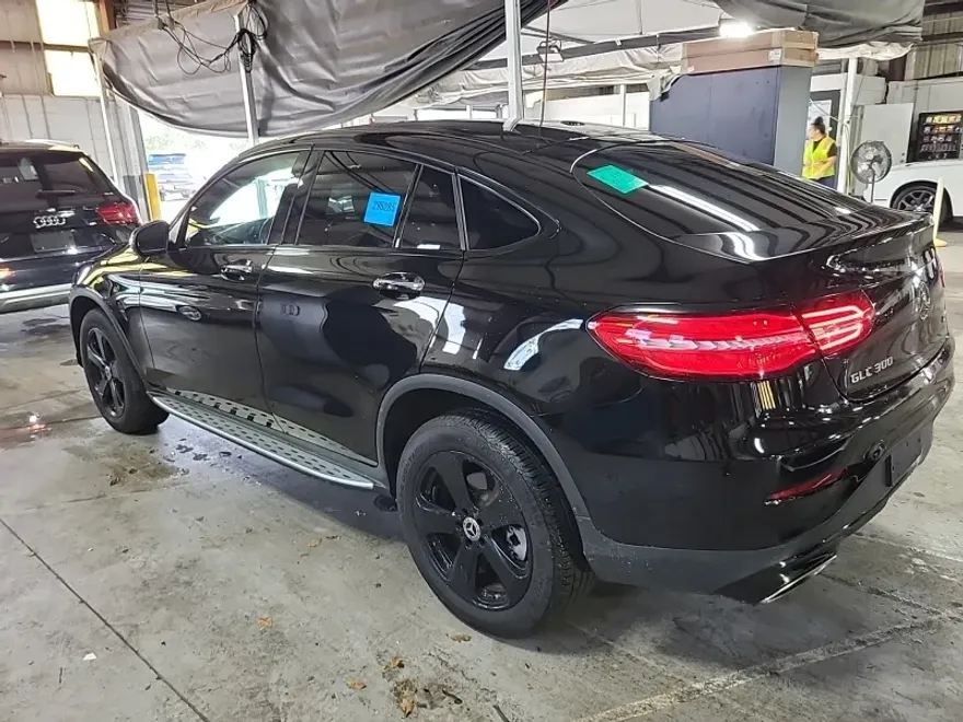 2018 Mercedes Benz GLC 300 4MATIC Coupe photo 1