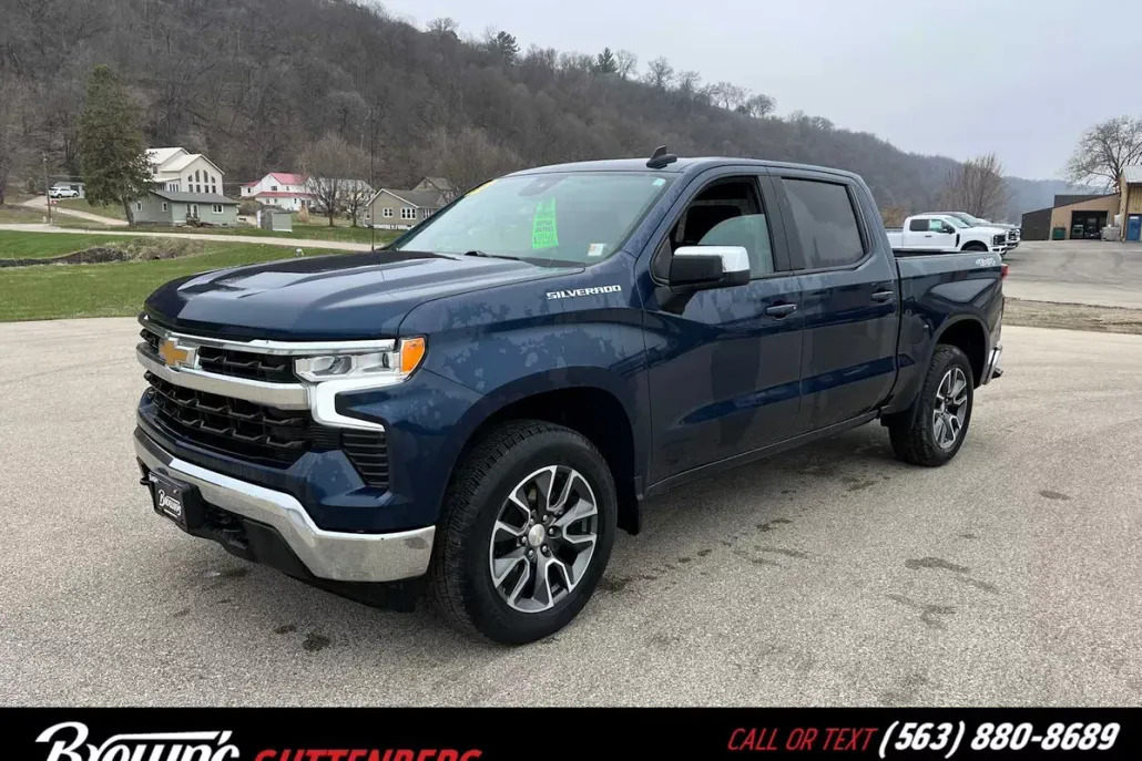 2022 Chevrolet Silverado 1500 LT photo 1
