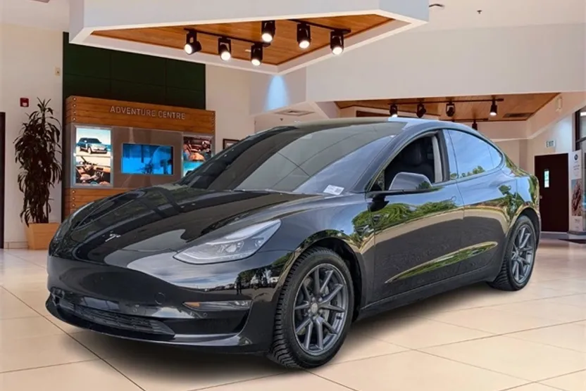 2022 Tesla Model 3 Long Range photo 1