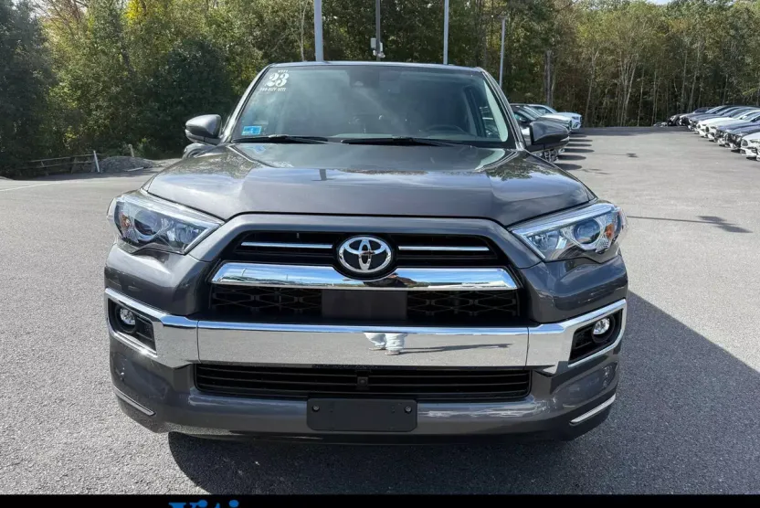 2023 Toyota 4Runner Limited photo 1