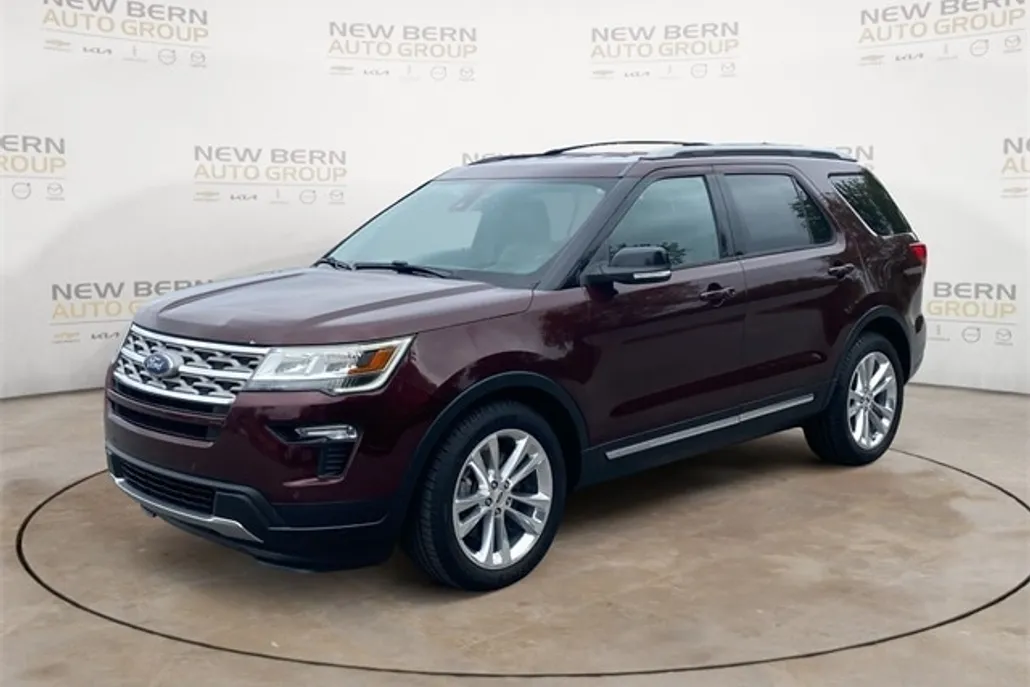 2018 Ford Explorer XLT photo 1
