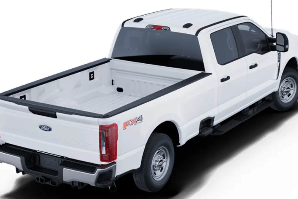 2025 Ford F-250 Lariat photo 1