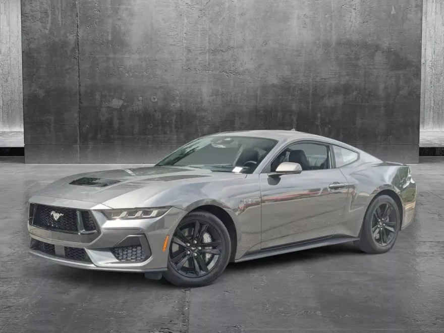 2024 Ford Mustang GT photo 1