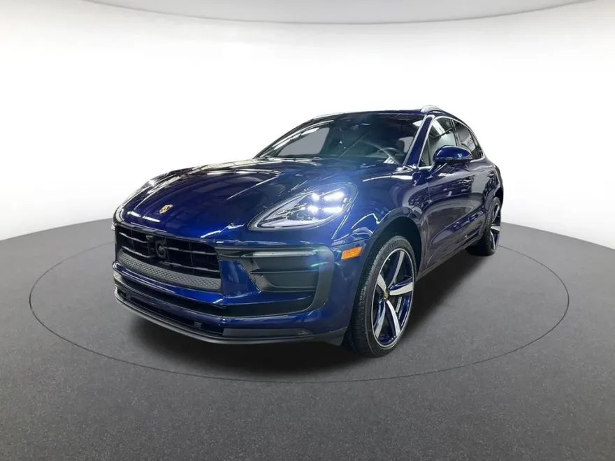 2023 Porsche Macan Base photo 1