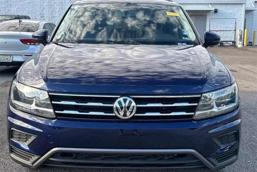 2021 Volkswagen Tiguan S photo 1