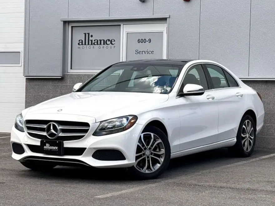 2016 Mercedes Benz C 300 4MATIC Sedan photo 1