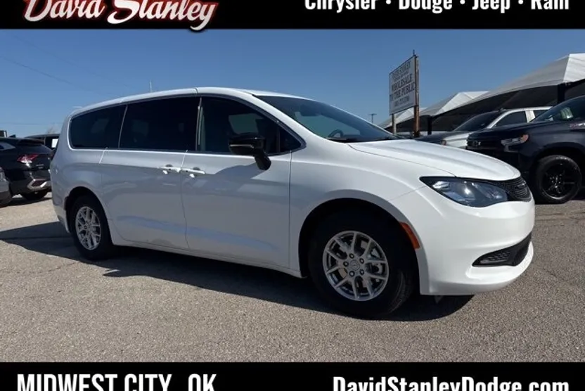 2026 Chrysler Voyager LX photo 1