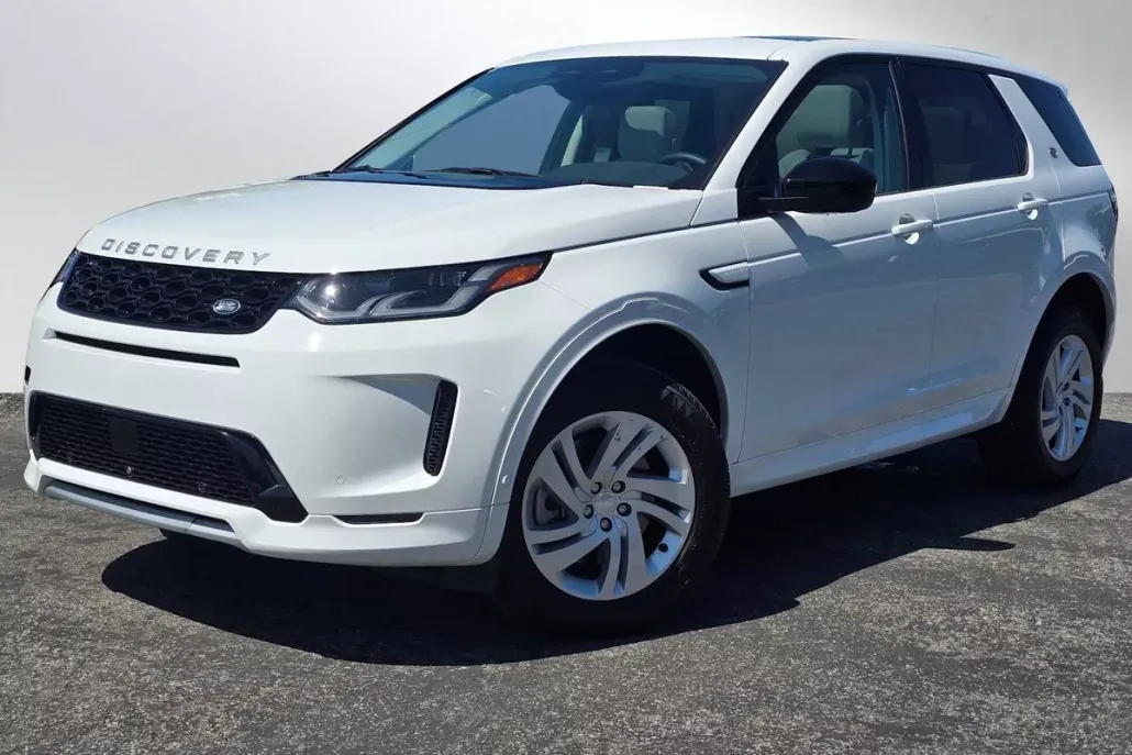 2024 Land Rover Discovery Sport S photo 1