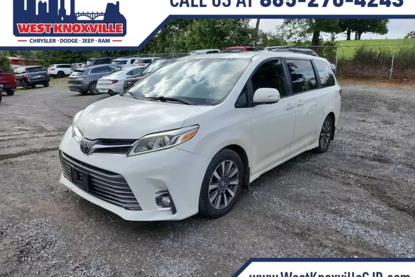 2019 Toyota Sienna Limited Premium photo 1