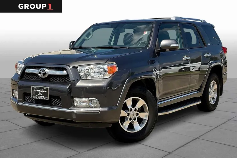 2013 Toyota 4Runner SR5 photo 1